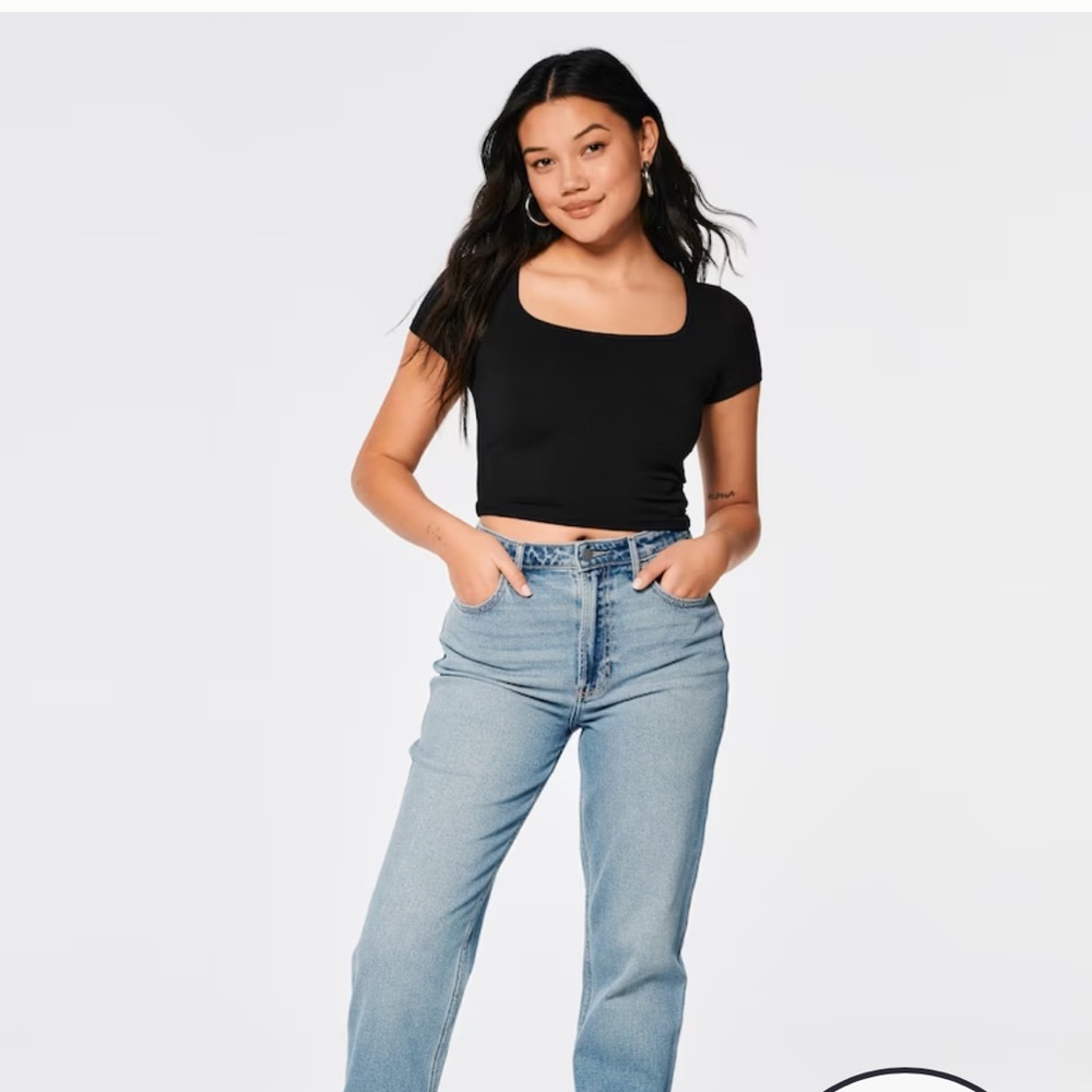 Hollister Tee